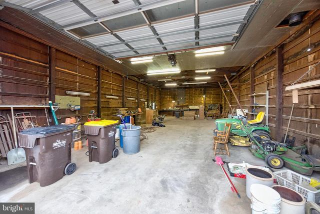 2114 STORE RD, Skippack, PA 19474