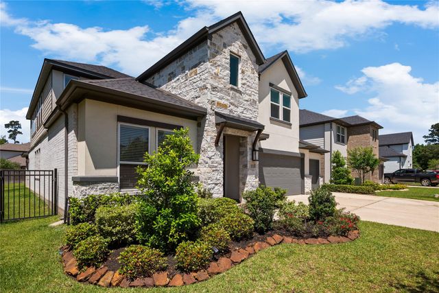 103 E Christine Manor Drive, Montgomery, TX 77316