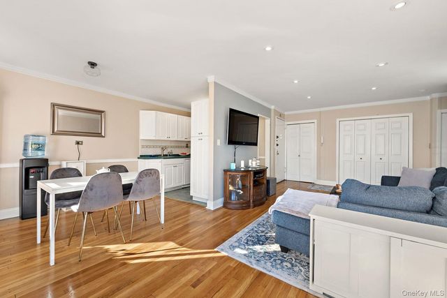 5730 Mosholu Avenue 4F, Bronx, NY 10471