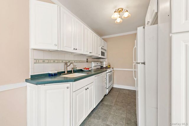 5730 Mosholu Avenue 4F, Bronx, NY 10471