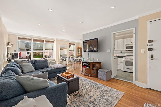 5730 Mosholu Avenue 4F, Bronx, NY 10471