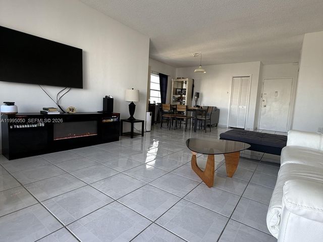 500 Bayview Drive 1031, Sunny Isles Beach, FL 33160