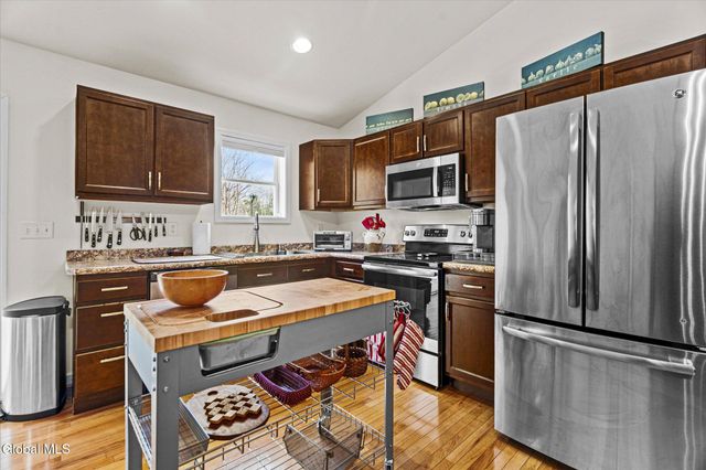 56 Meadowbrook Road, Queensbury, NY 12804