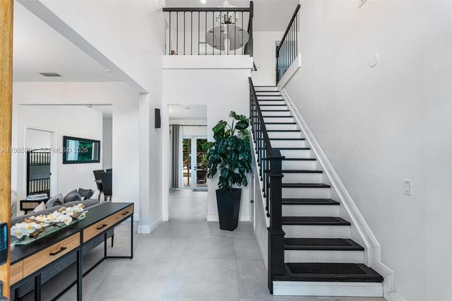 5100 NW 76th Place, Fort Lauderdale, FL 33073