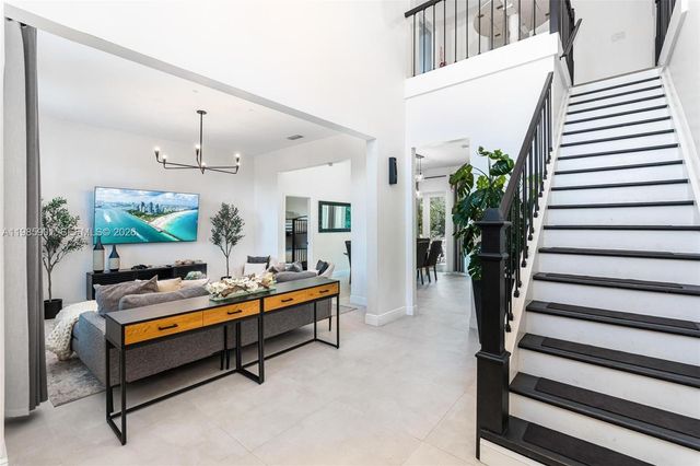 5100 NW 76th Place, Fort Lauderdale, FL 33073