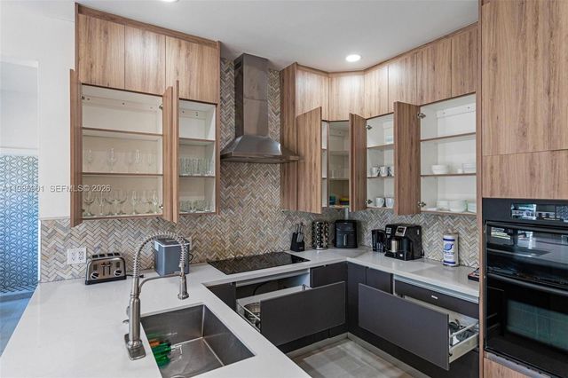 5100 NW 76th Place, Fort Lauderdale, FL 33073