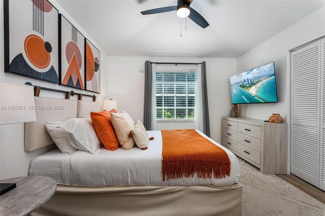 5100 NW 76th Place, Fort Lauderdale, FL 33073