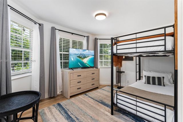 5100 NW 76th Place, Fort Lauderdale, FL 33073