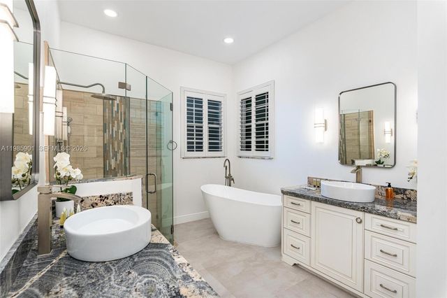 5100 NW 76th Place, Fort Lauderdale, FL 33073