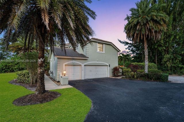 5100 NW 76th Place, Fort Lauderdale, FL 33073