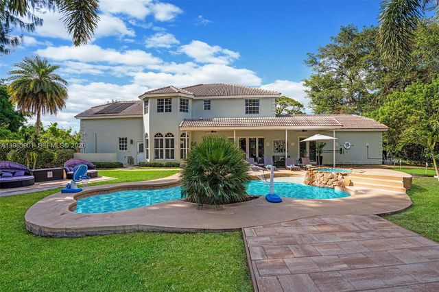5100 NW 76th Place, Fort Lauderdale, FL 33073