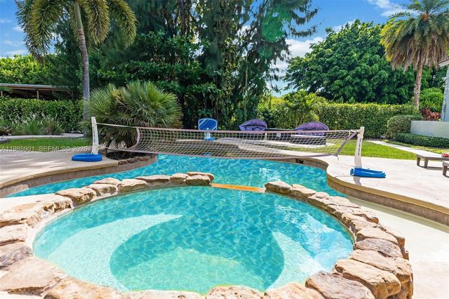 5100 NW 76th Place, Fort Lauderdale, FL 33073