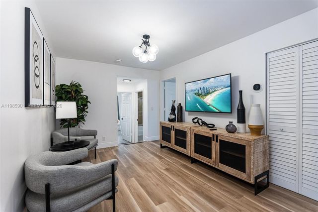 5100 NW 76th Place, Fort Lauderdale, FL 33073