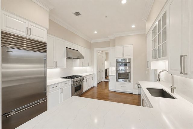 128 Beacon Street B, Boston, MA 02116