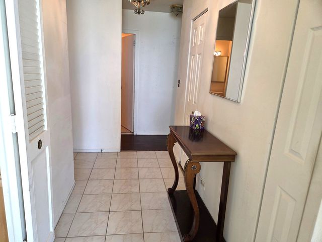 5701 N SHERIDAN Road 30T, Chicago, IL 60660