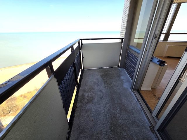 5701 N SHERIDAN Road 30T, Chicago, IL 60660