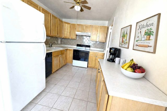 5701 N SHERIDAN Road 30T, Chicago, IL 60660