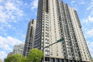 5701 N SHERIDAN Road 30T, Chicago, IL 60660