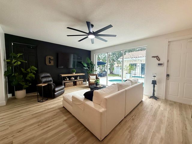 4122 Parkside Drive, Jupiter, FL 33458