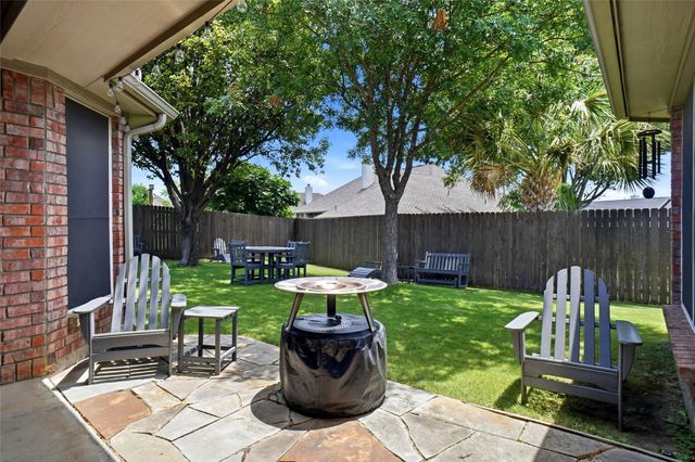 106 Honeysuckle Drive, Justin, TX 76247