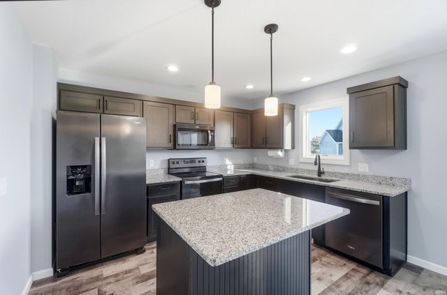 17192 Delancey Court, Huntertown, IN 46748