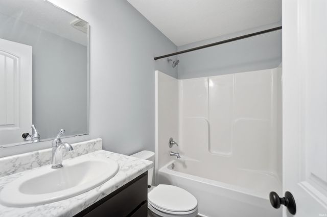 17192 Delancey Court, Huntertown, IN 46748