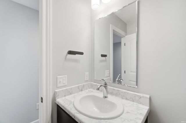 17192 Delancey Court, Huntertown, IN 46748