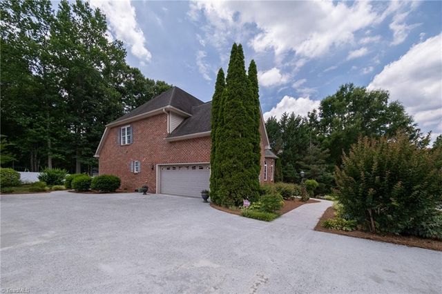 219 Birchwood Lane, Mocksville, NC 27028