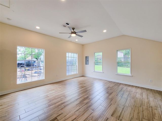 1502 S Market Street, Brenham, TX 77833