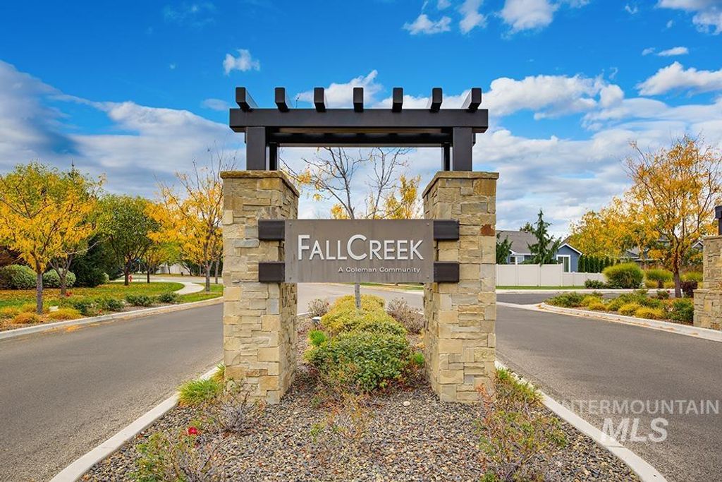 1453 W Aspen Cove Dr, Meridian, ID 83642 photo 2