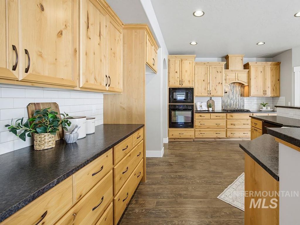 1453 W Aspen Cove Dr, Meridian, ID 83642 photo 5