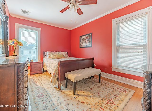 2037 Alta Ave, Louisville, KY 40205