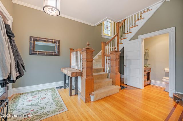 2037 Alta Ave, Louisville, KY 40205