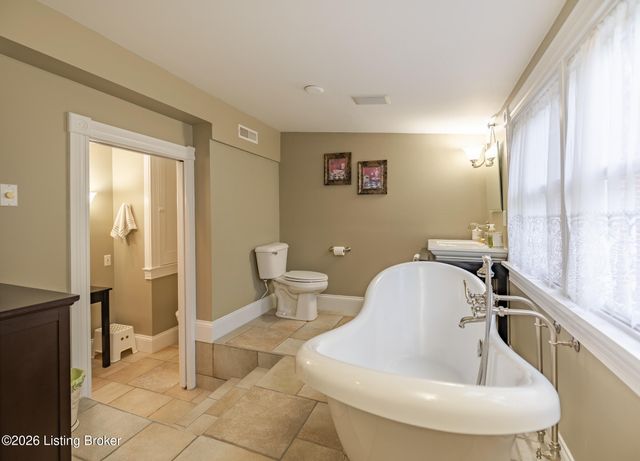 2037 Alta Ave, Louisville, KY 40205