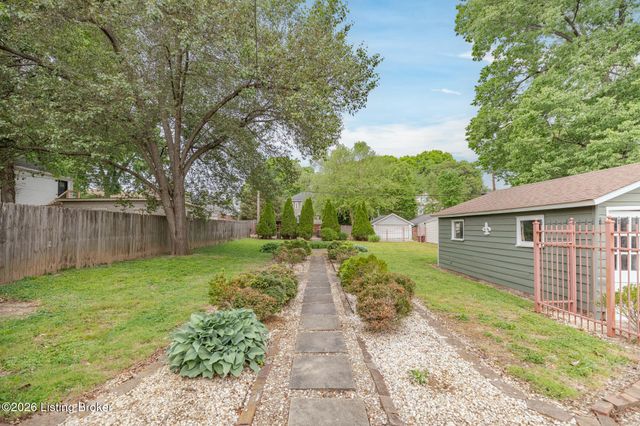 2037 Alta Ave, Louisville, KY 40205
