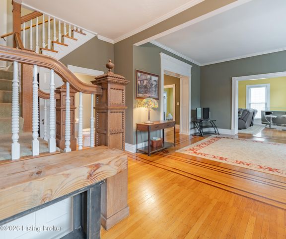 2037 Alta Ave, Louisville, KY 40205