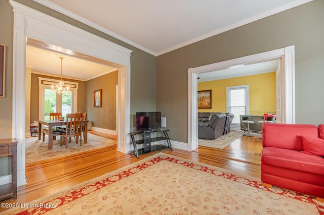 2037 Alta Ave, Louisville, KY 40205