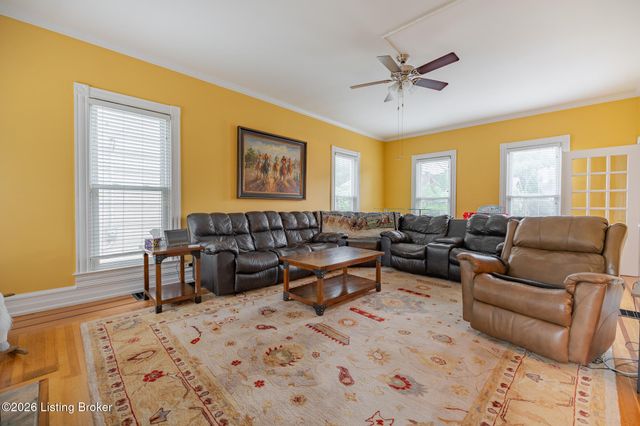 2037 Alta Ave, Louisville, KY 40205