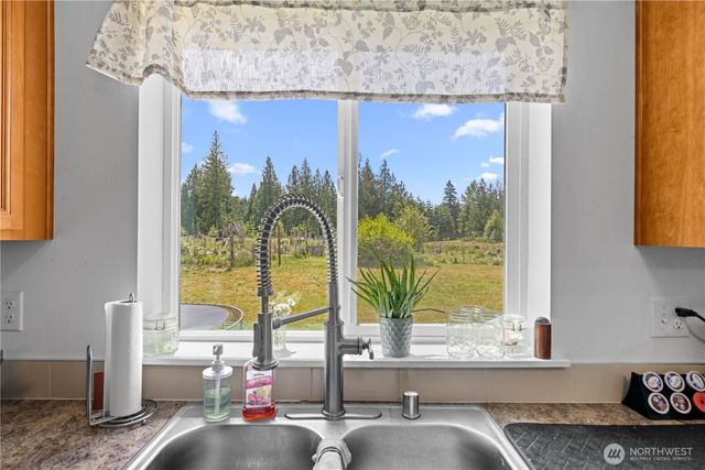 15635 Ursula Lane SE, Yelm, WA 98597