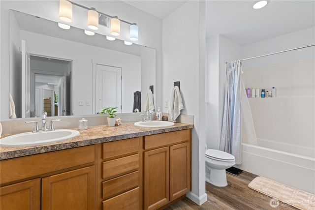 15635 Ursula Lane SE, Yelm, WA 98597