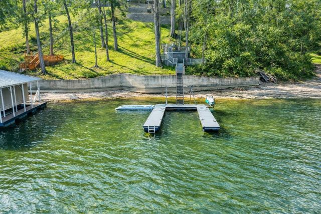 505 SAILBOAT PT, Savannah, TN 38372