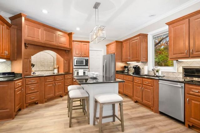 505 SAILBOAT PT, Savannah, TN 38372