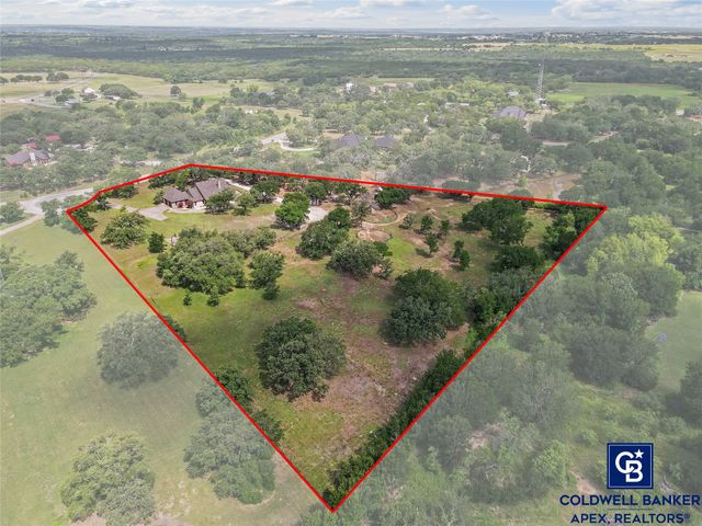 1505 Whispering Oaks Court, Granbury, TX 76049