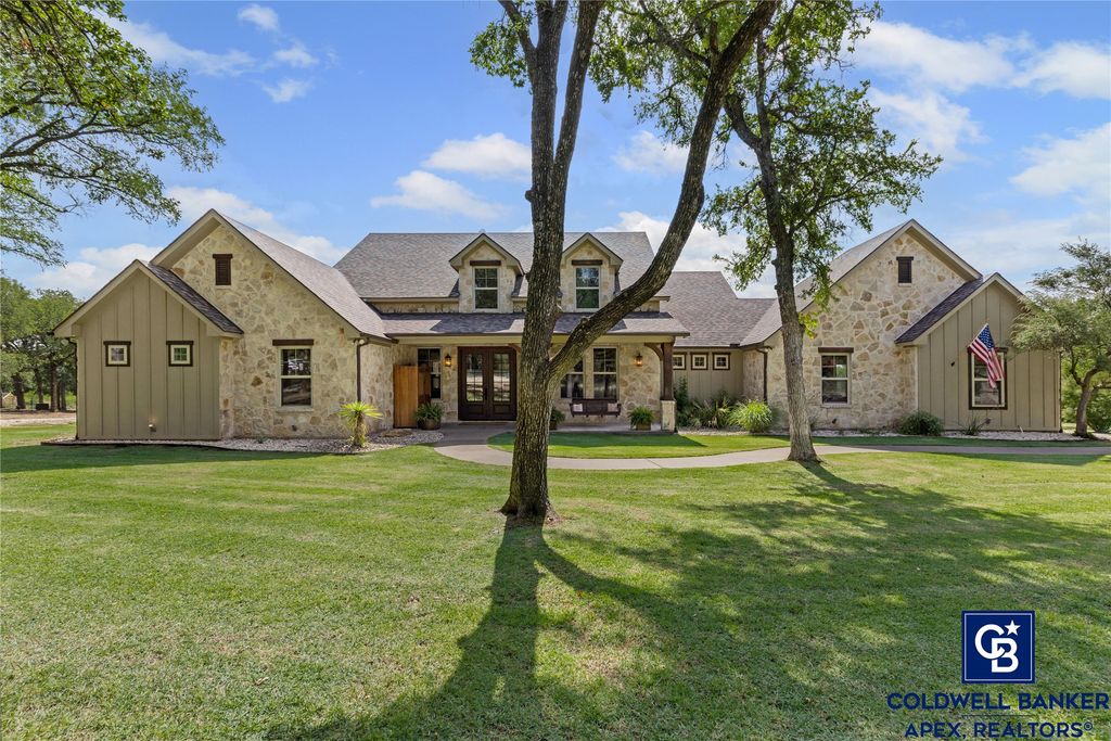 1505 Whispering Oaks Court, Granbury, TX 76049