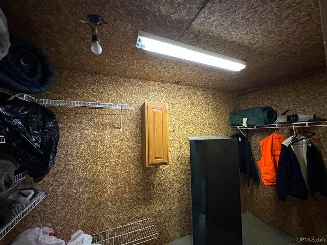 W5940 Springview Dr, Norway, MI 49870