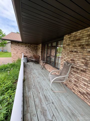 W5940 Springview Dr, Norway, MI 49870