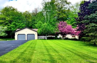 W5940 Springview Dr, Norway, MI 49870