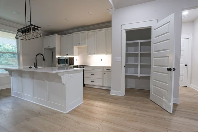 27 Kirkcudbright Lane, Bella Vista, AR 72715