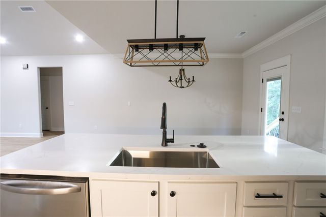 27 Kirkcudbright Lane, Bella Vista, AR 72715