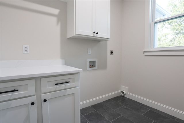 27 Kirkcudbright Lane, Bella Vista, AR 72715